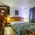 Hotel Chariot