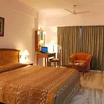 Hotel Chariot