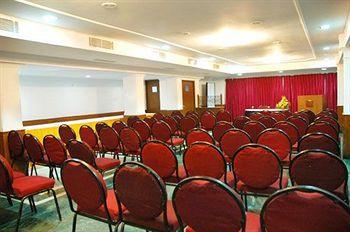 Chariot Hotel 3*