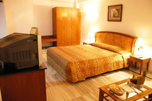Chariot Hotel 3*